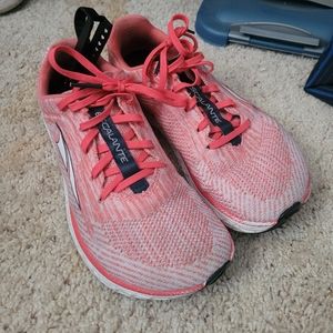 Pink altra running shoes
